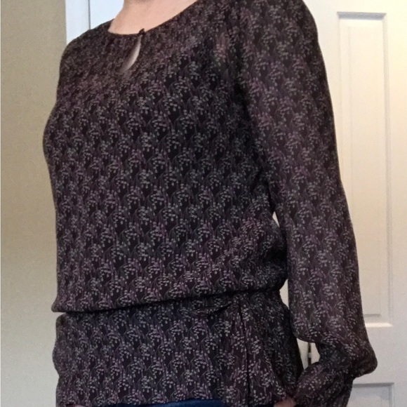 Ann Taylor Blouse.  Blouson style.  Size 6 - Picture 2 of 9